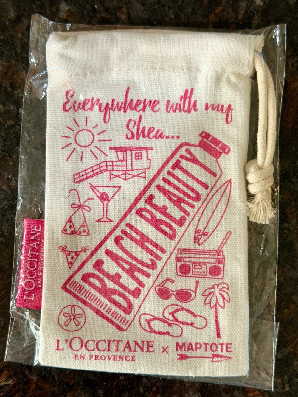 L'OCCITANE Cherry Blossm Beach Beauty' Drawstring Pouch set - Picture 2 of 7